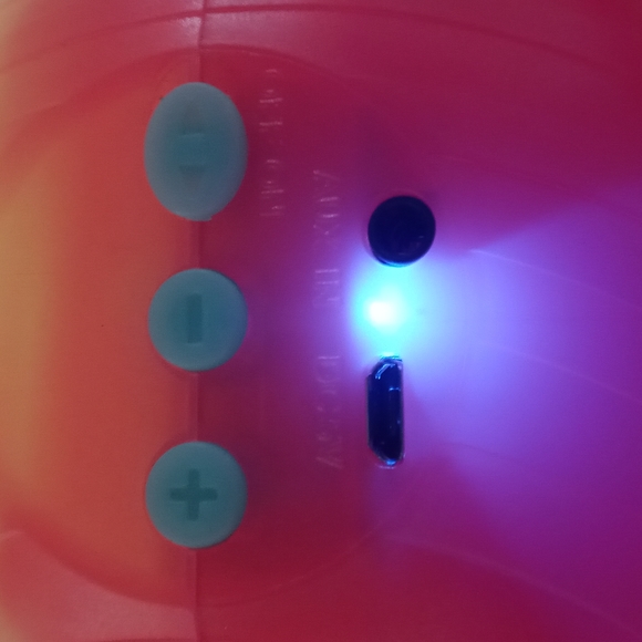 L.O.L Surprise Disco Lights Bluetooth Speaker - Picture 6 of 6